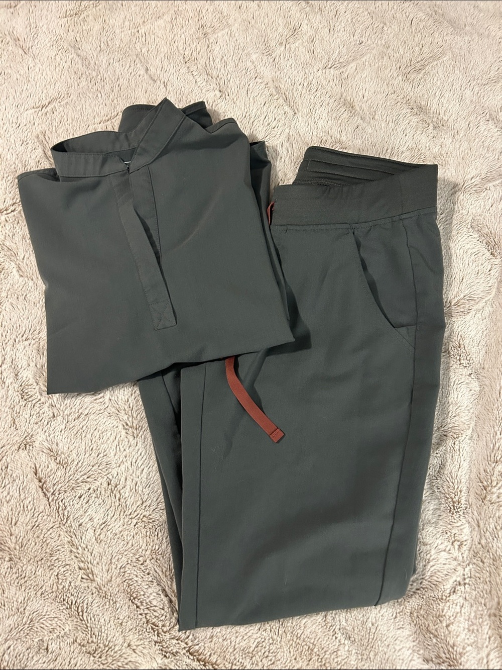 Figs Scrub Set- Bonsai Green!